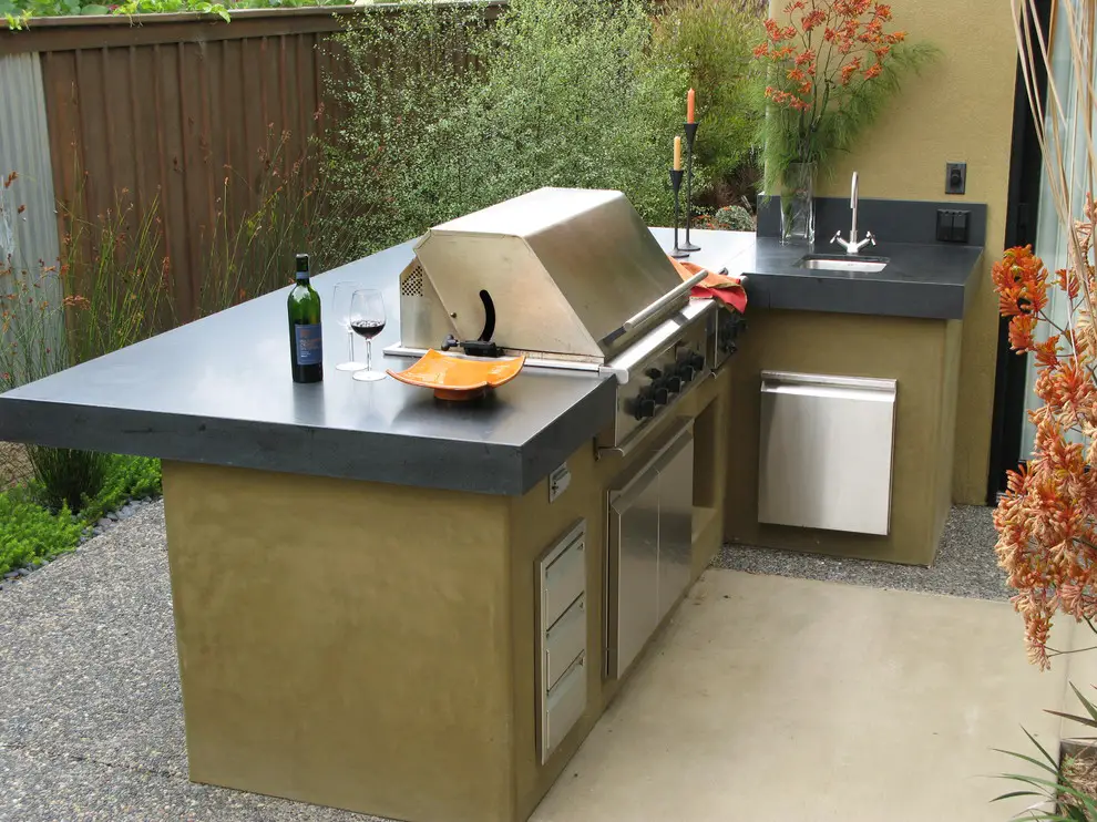 17 L Shaped Outdoor Kitchen Ideas You'll Love