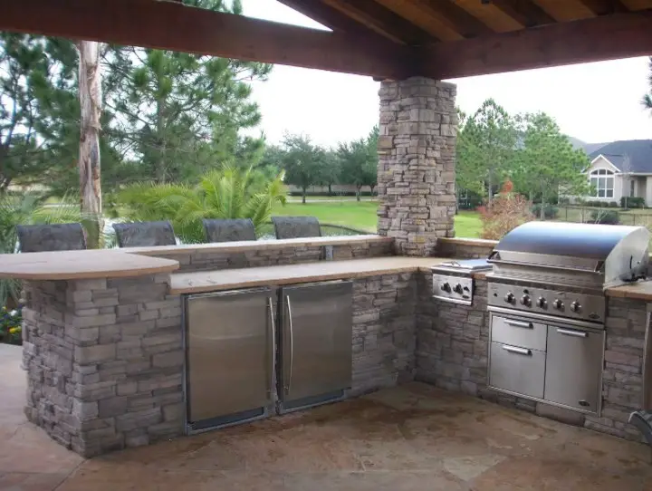 17 L Shaped Outdoor Kitchen Ideas You'll Love